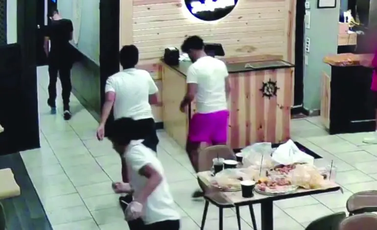 Four teens run out on $400 restaurant bill, turn themselves in after police post video on Instagram