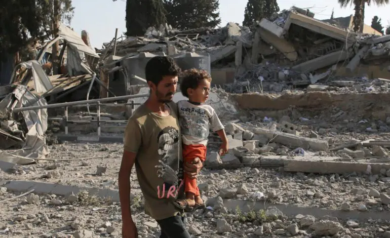 Israel storms Gaza City neighborhood, surprises Palestinians and orders them to go south