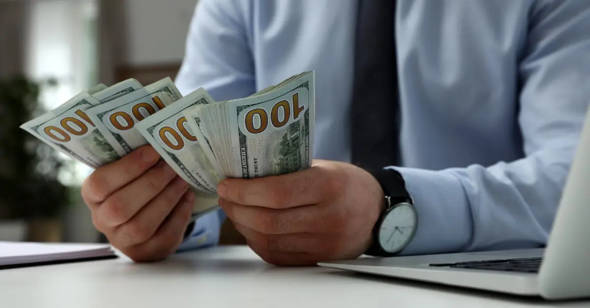 High fees burden Arab American remittances as blockchain offers faster, cheaper alternatives.