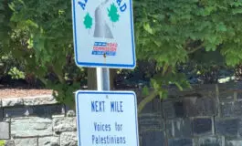 Oakland County removes “Voices for Palestinians” signs in West Bloomfield following pressure from the local Jewish community