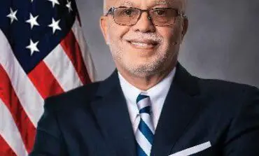 Warren C. Evans cruises to victory in Wayne County executive primary