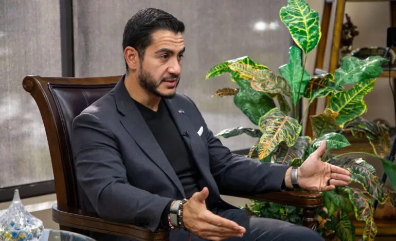 At Dearborn roundtable, Abdul El-Sayed challenges corporate power and anti-Muslim attacks, calls for a more inclusive America