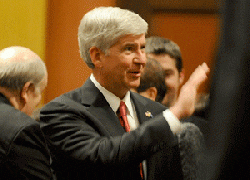 Snyder praises immigrants in State of the State address