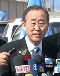 UN’s Ban Ki-moon showered with shoes in Gaza over Israeli bias