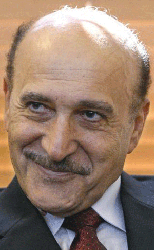 Egypt’s former spy chief Omar Suleiman dies