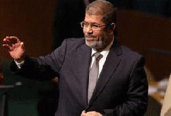 Morsi grants himself far-reaching powers