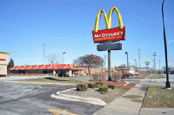 McDonald’s, Dearborn franchisee settle non-halal chicken lawsuit for $700K