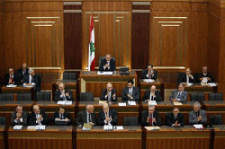 Government collapse throws Lebanon in deeper political crisis