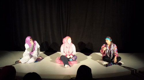 Hijabi Monologues performances illustrate experiences  of Muslim women from different backgrounds