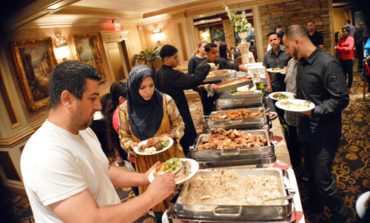 Detroit area Muslims visit Dearborn to break their fast