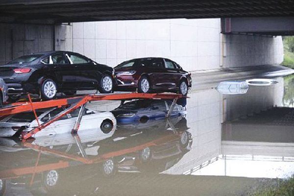 Collision shops ‘flooded’ with vehicles, state issues warning against selling damaged cars