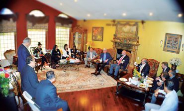 Snyder meets Arab American leaders