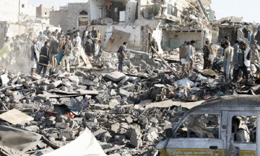 Yemeni President Hadi leaves country as Saudi Arabia steps up air strikes