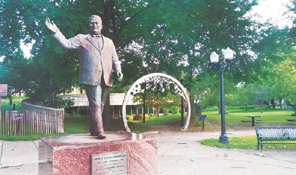 Should Orville Hubbard’s statue be removed?