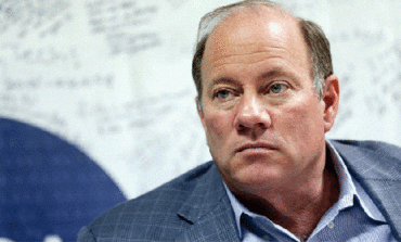 Mayor Duggan meets with gas station owners, promises cooperation