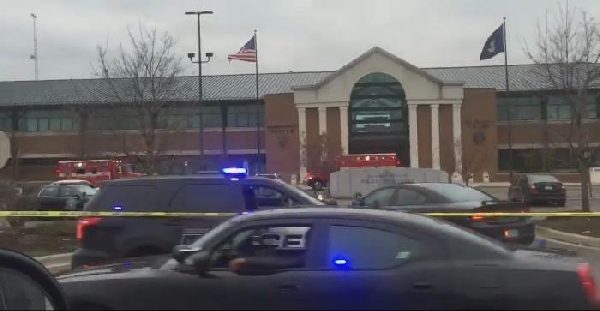 Security guard shoots armed man in Dearborn Heights courthouse