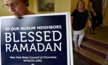 U.S. churches distribute ‘Blessed Ramadan’ signs