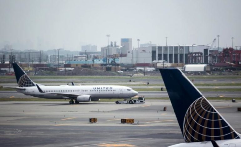 United Air removes couple traveling to wedding from plane