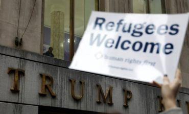 Supreme Court justice temporarily preserves Trump refugee ban