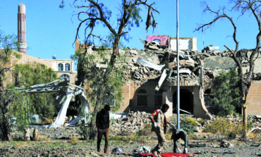 Yemen: Saudi-led coalition air raids kill dozens in Sanaa