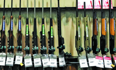 Kroger, Walmart and Dick's raises minimum age for gun buyers to 21