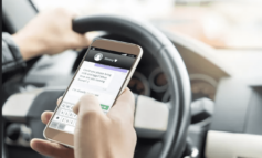 Michigan lawmakers consider prohibiting phone use while driving