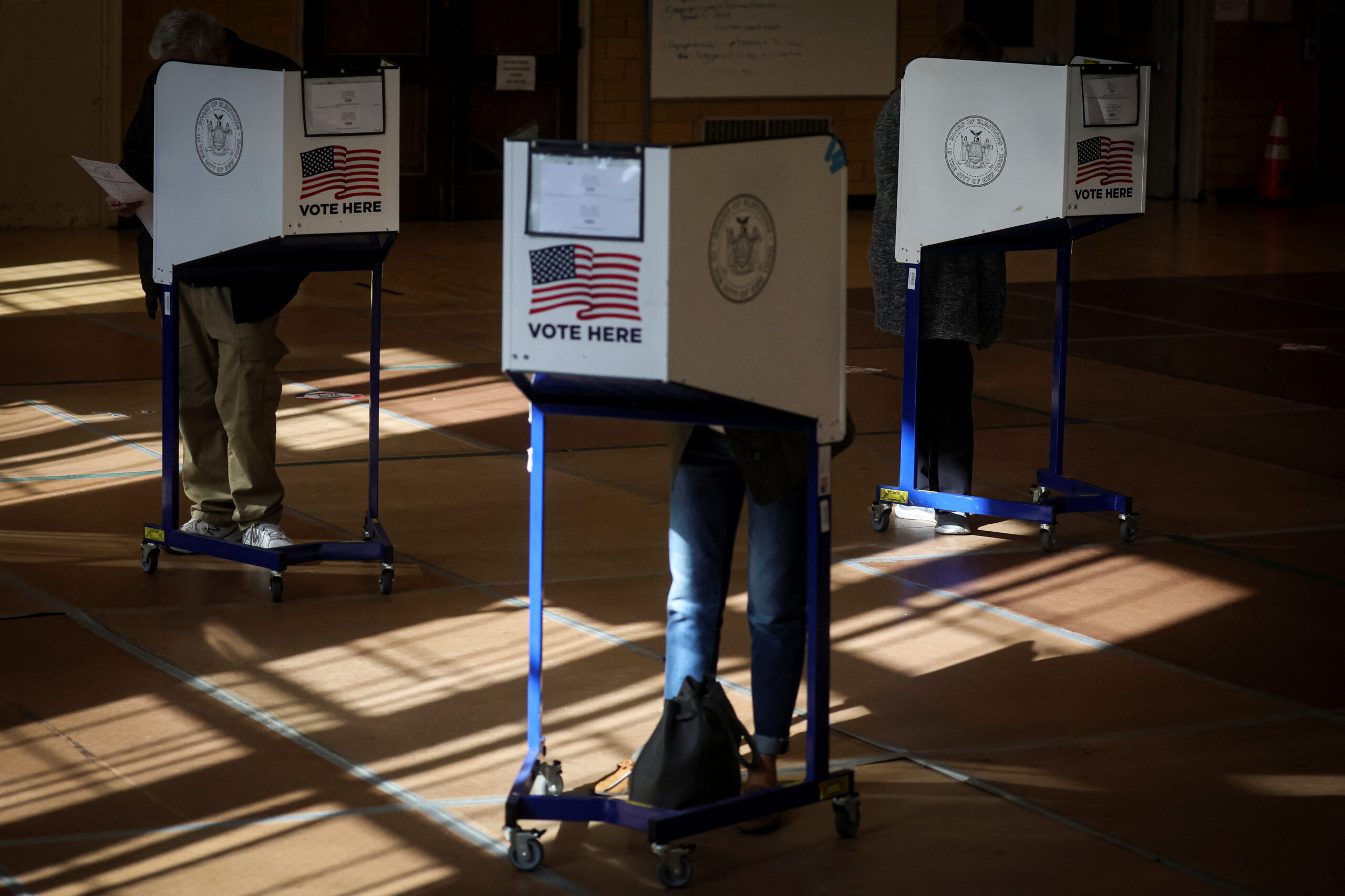 Poll: Michiganders support AI regulation to protect our elections - Vimarsana News