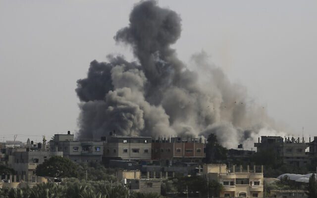 U.N. warns an Israeli total blockade on the Gaza Strip is equivalent to a war crime