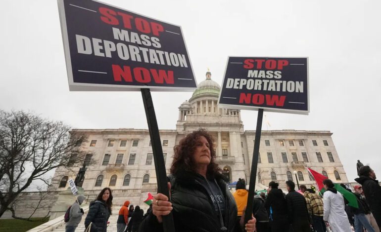 U.S. Supreme Court removes restrictions on deporting migrants to third countries