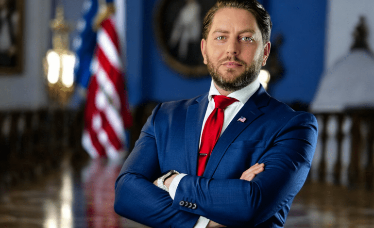 Business owner Hussein Anani puts his name in the mayoral race