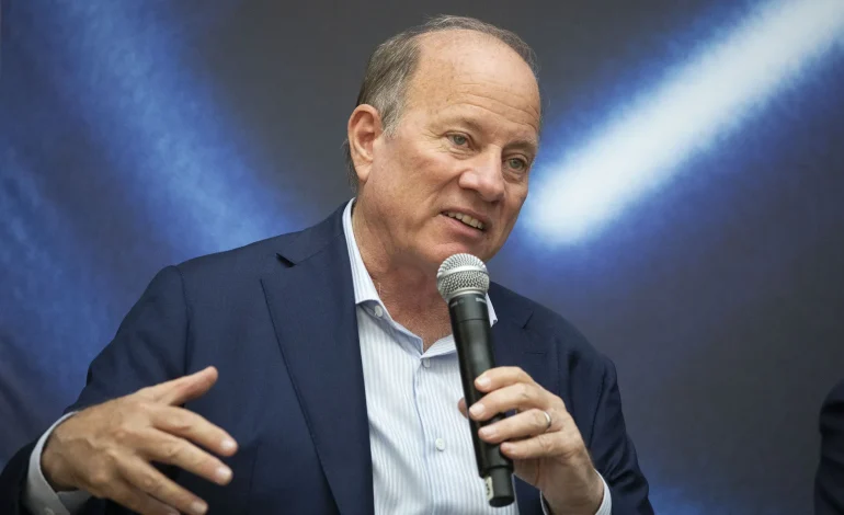 Former Detroit Mayor Mike Duggan ends independent bid for governor