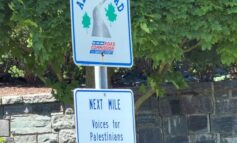 Oakland County removes “Voices for Palestinians” signs in West Bloomfield following pressure from the local Jewish community