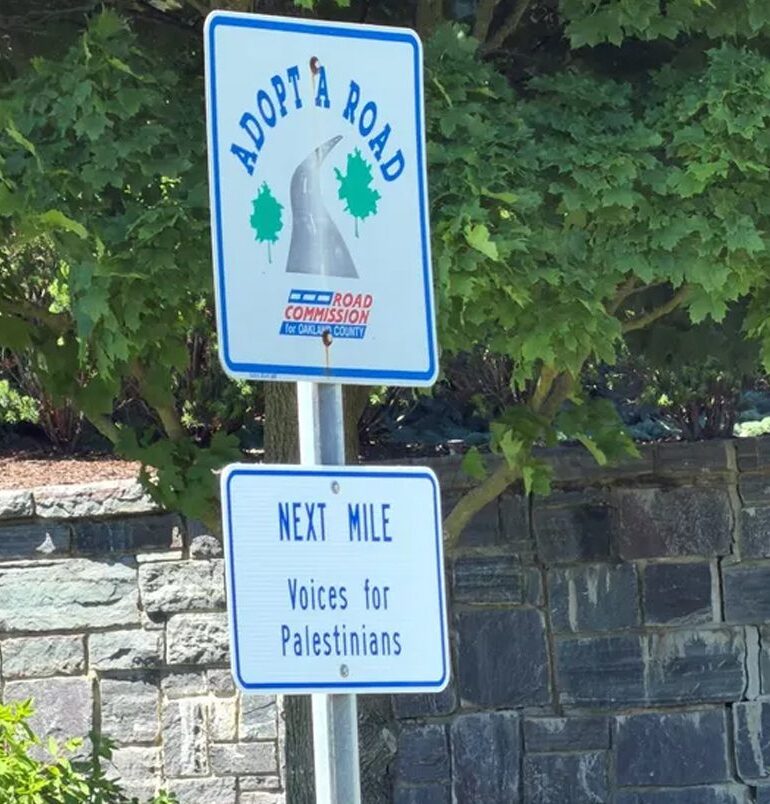 Oakland County removes “Voices for Palestinians” signs in West Bloomfield following pressure from the local Jewish community