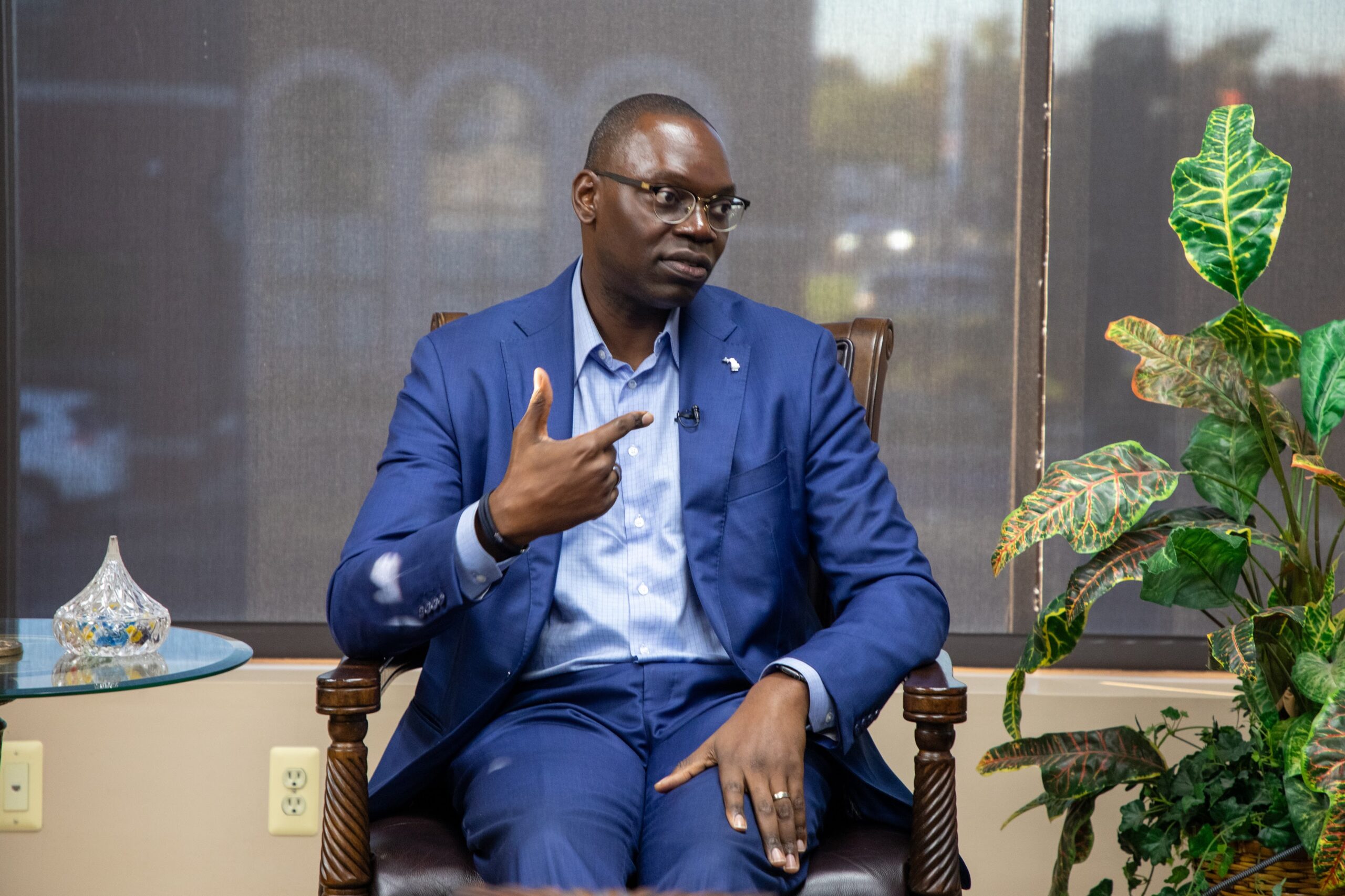 Gilchrist outlines secretary of state agenda at ethnic media roundtable